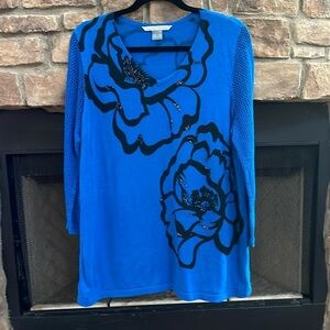 Peter Nygard blue and black V neck sweater with embellishments. Size 1X